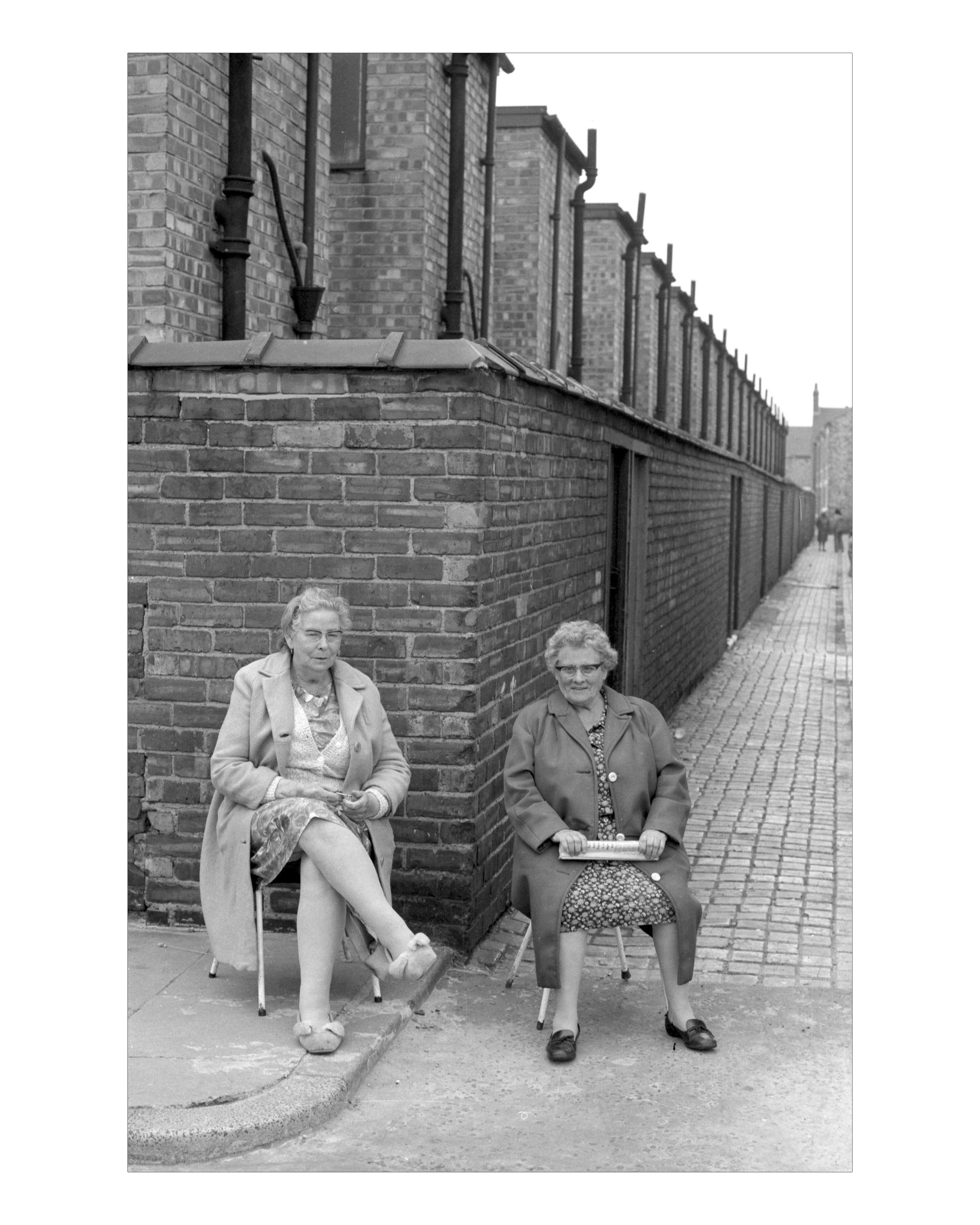 DEREK SMITH, Catherine Booth and Veronika McKearney in Reed Street Thornaby, 1973